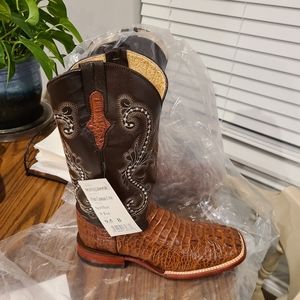 Brand new Ladies Ferrini Boots